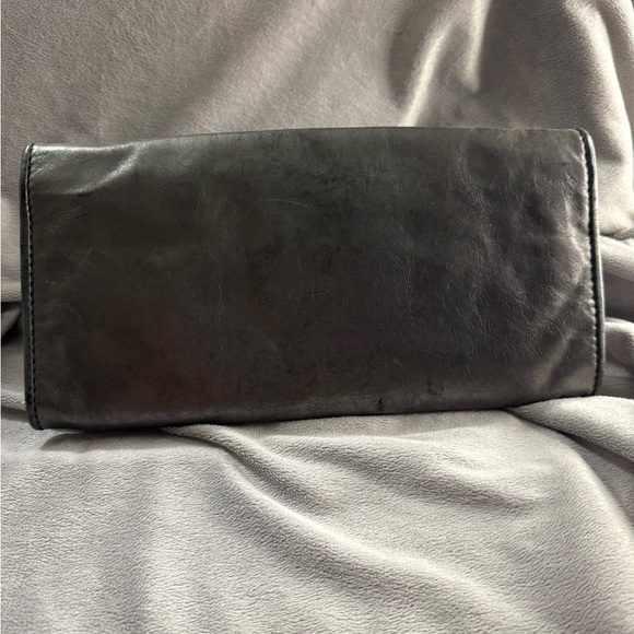 Black Clutch with Chain Detail - Picture 2 of 10
